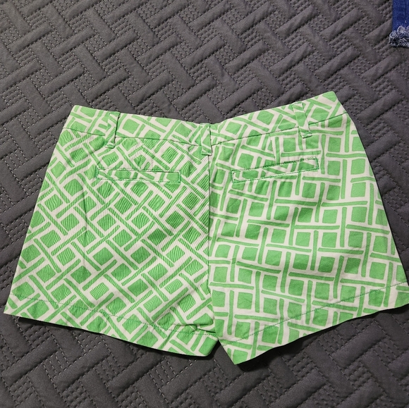 Patterned shorts - Picture 3 of 3